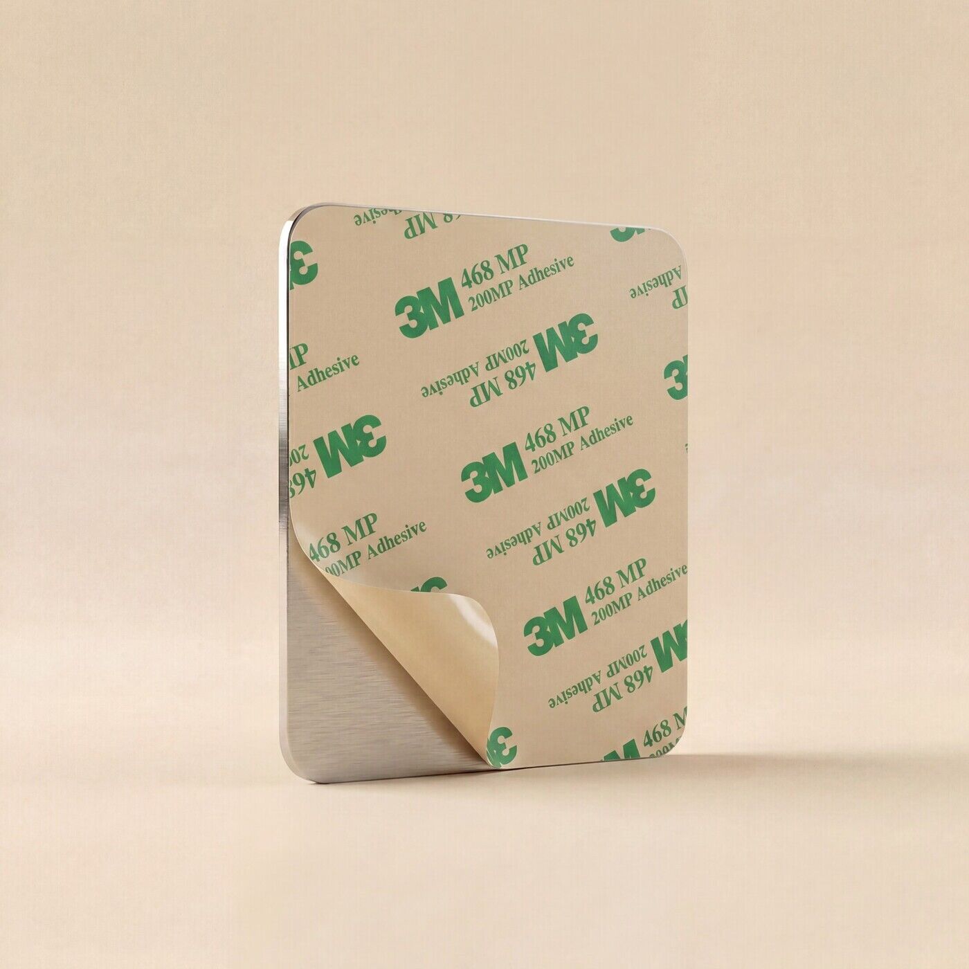 Silberner Edelstahl-Aufkleber mit QR-Code