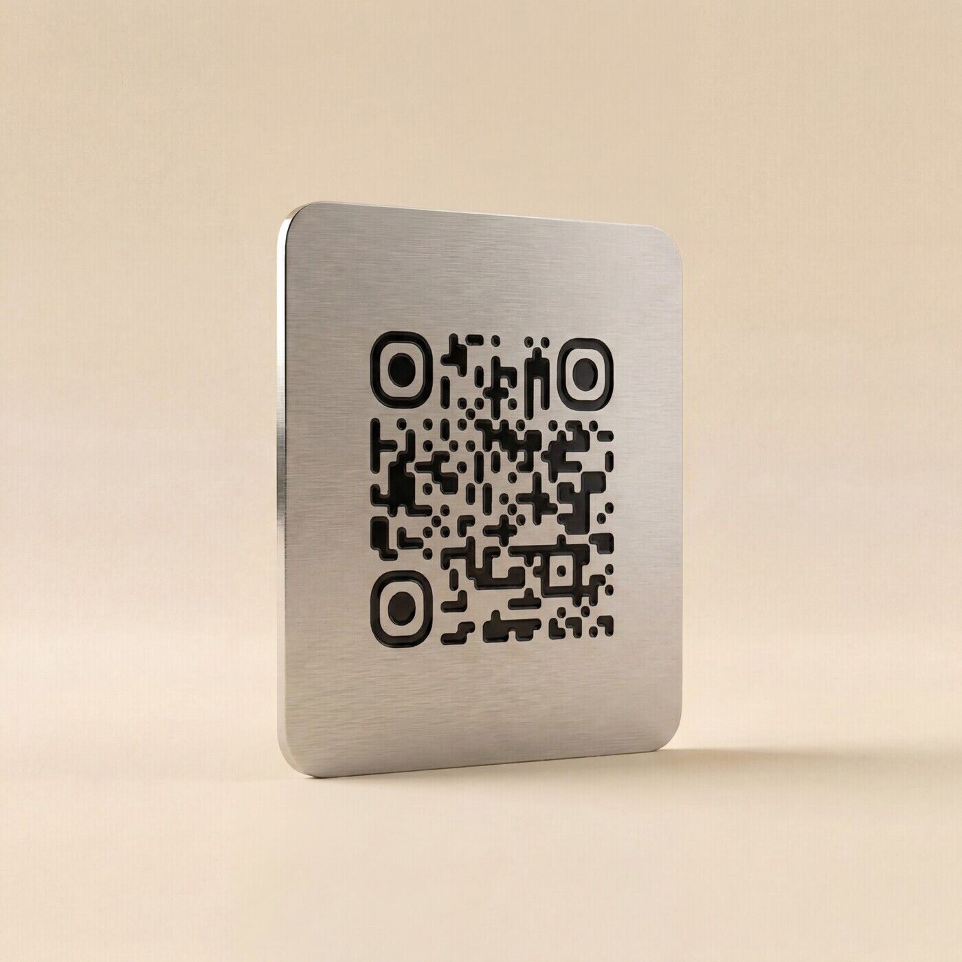 Silberner Edelstahl-Aufkleber mit QR-Code